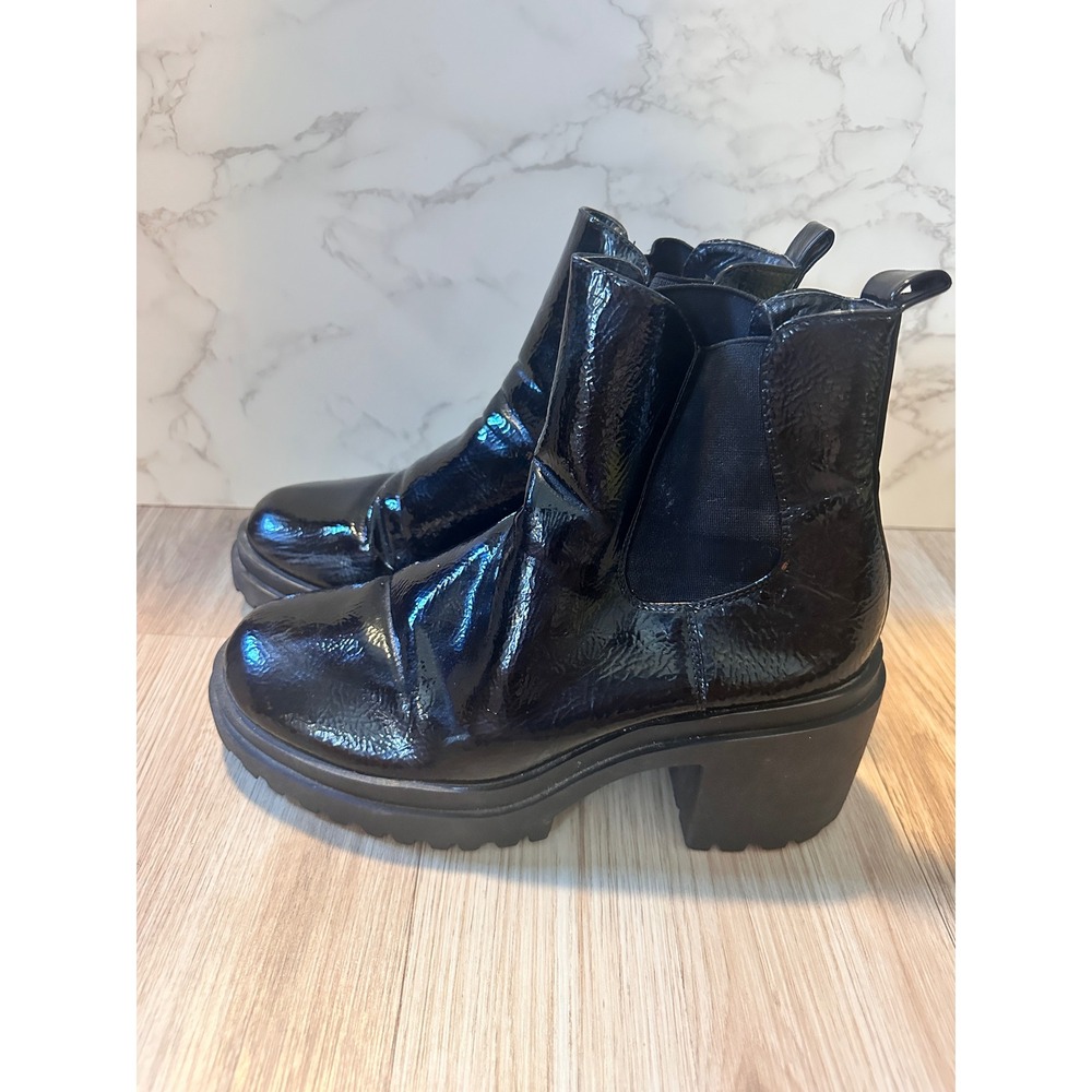 Diba Black Patent Leather Chelsea Platform Ankle Boots Size 8M Chunky Heel